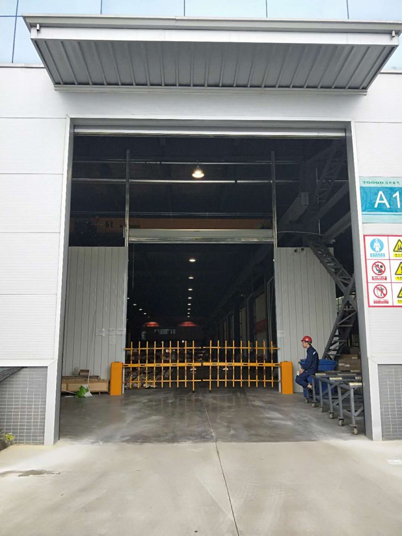 川開電氣工廠柵欄道閘2